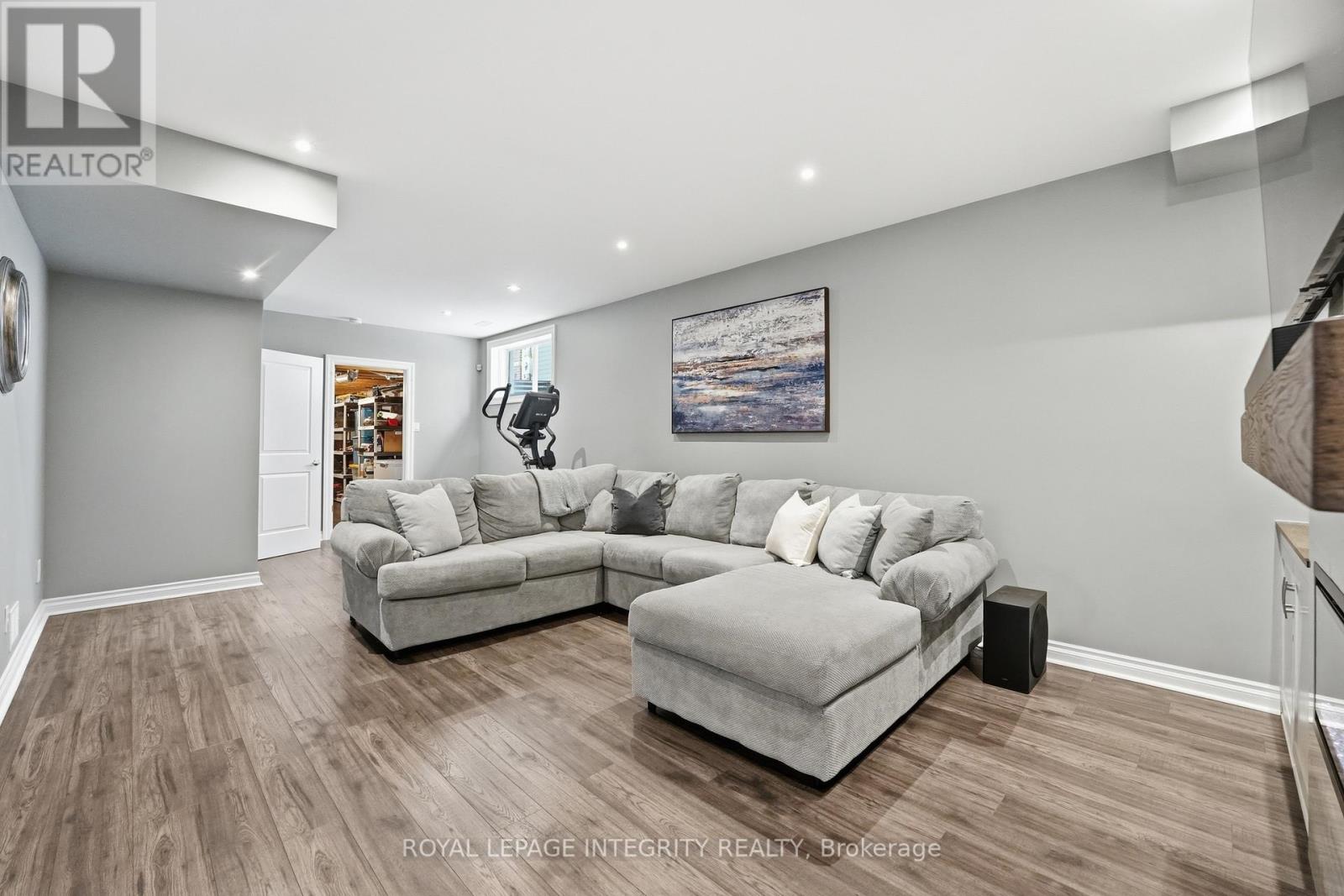 476 Ancaster Avenue, Ottawa, Ontario  K2B 5B7 - Photo 32 - X12926304