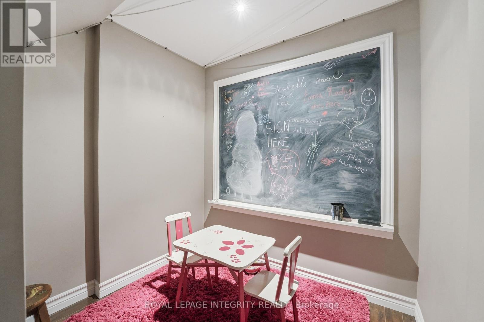 476 Ancaster Avenue, Ottawa, Ontario  K2B 5B7 - Photo 36 - X12926304