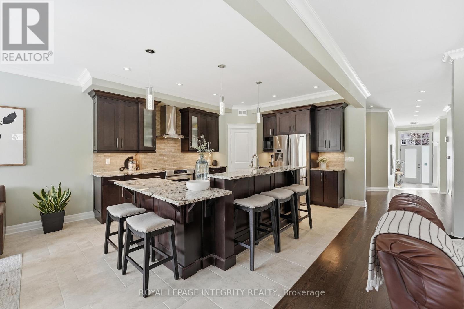 476 Ancaster Avenue, Ottawa, Ontario  K2B 5B7 - Photo 5 - X12926304