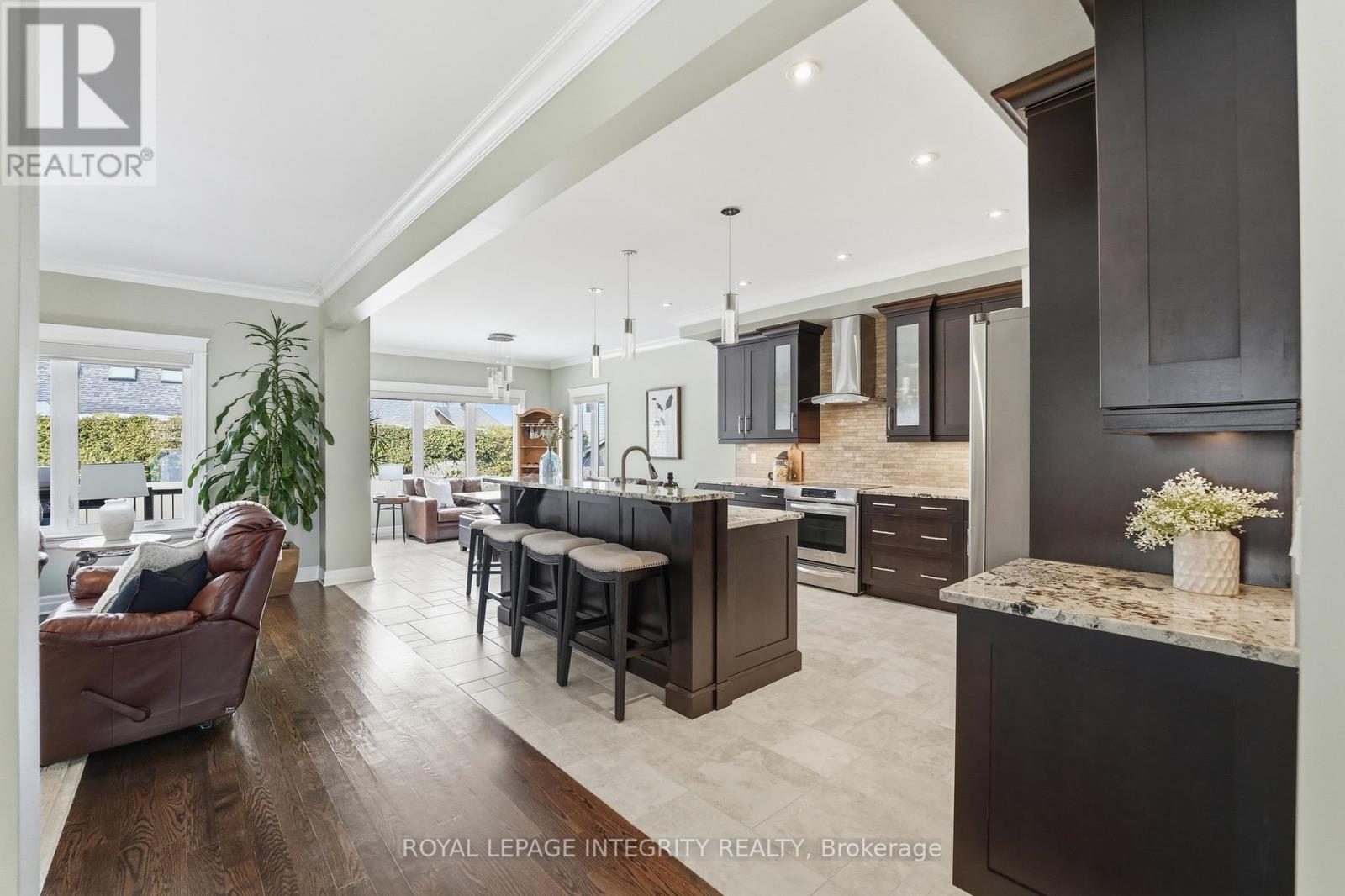 476 Ancaster Avenue, Ottawa, Ontario  K2B 5B7 - Photo 8 - X12926304