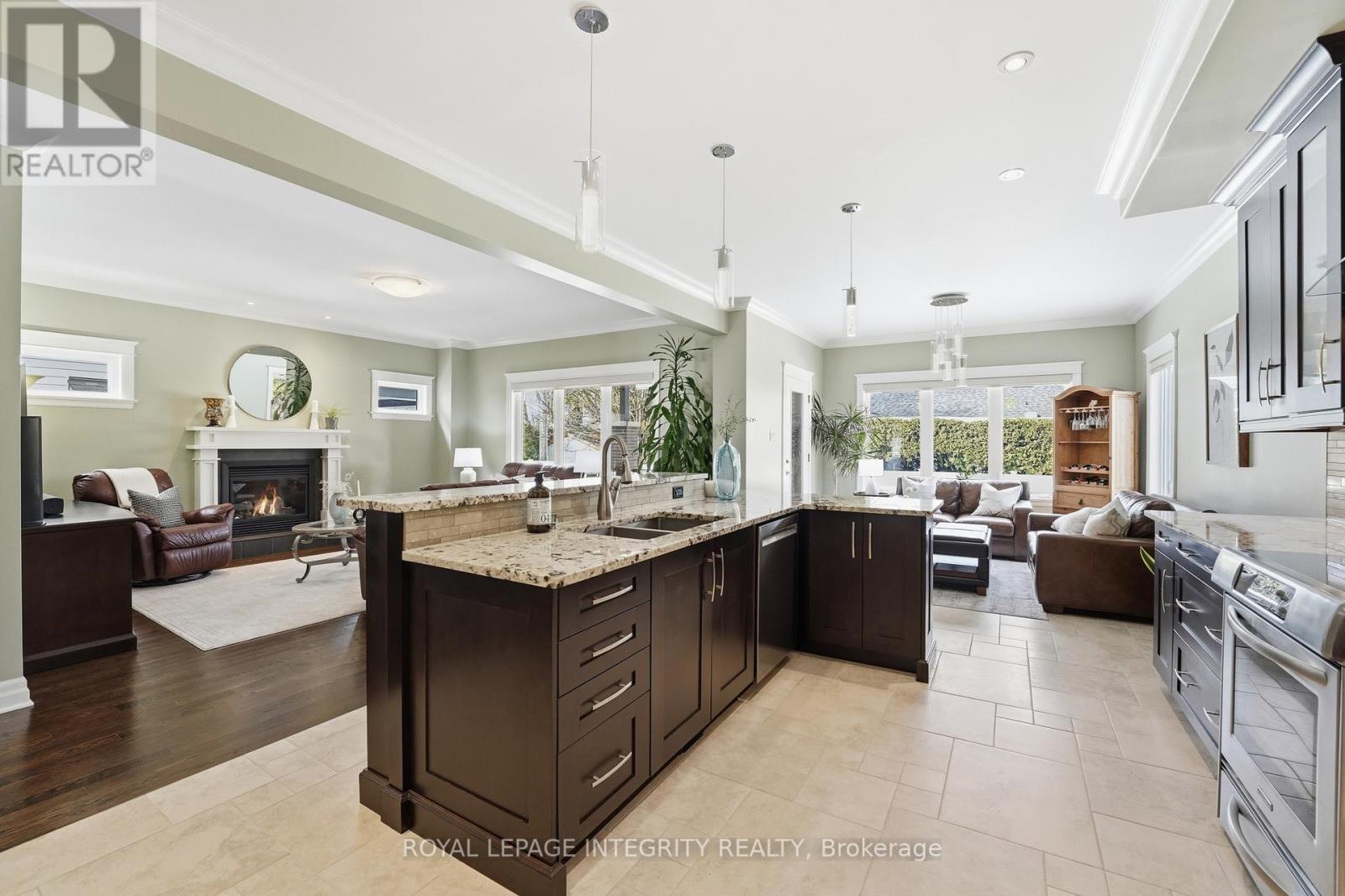 476 Ancaster Avenue, Ottawa, Ontario  K2B 5B7 - Photo 9 - X12926304