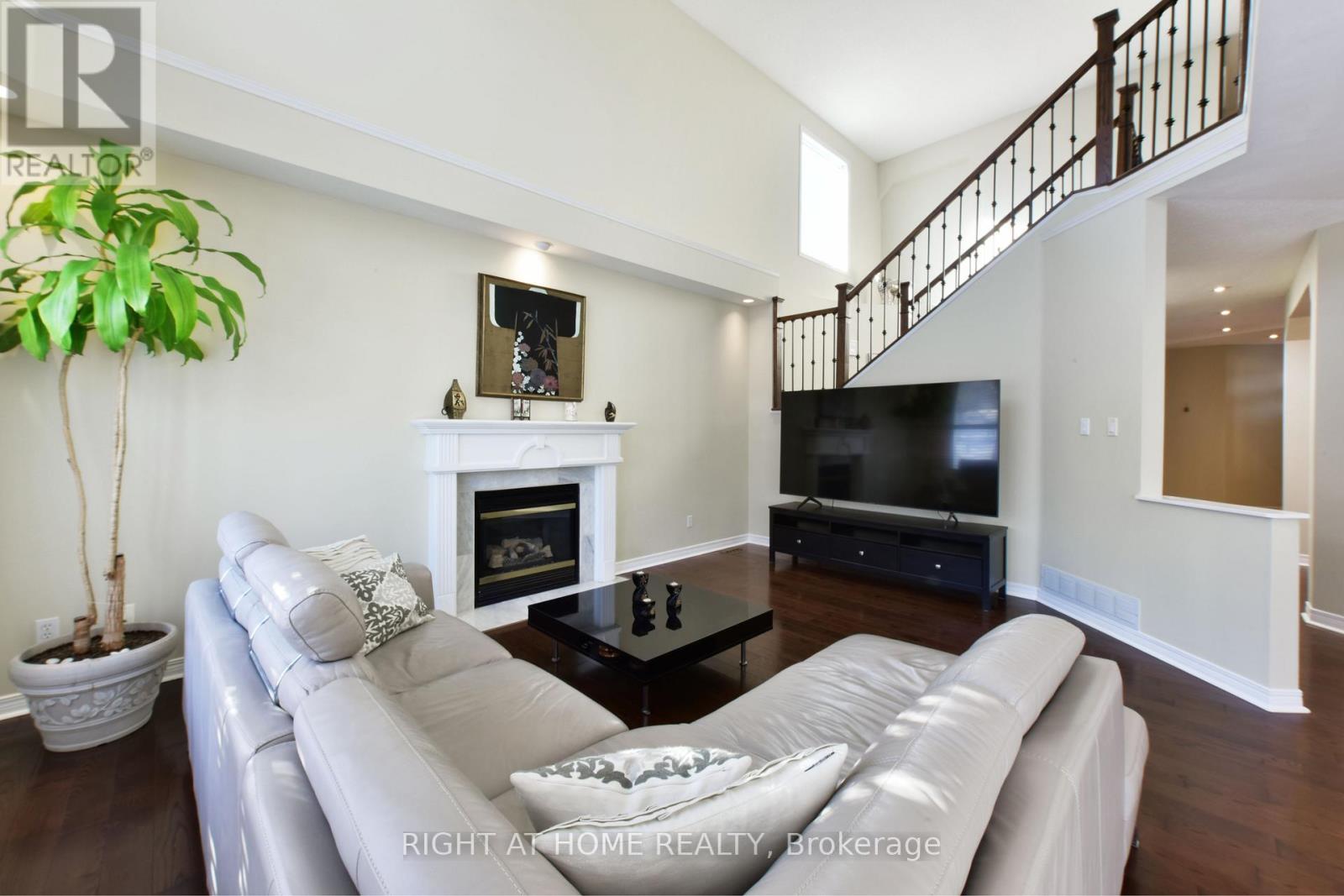 20 Evanshen Crescent, Ottawa, Ontario  K2K 2Z6 - Photo 18 - X12926314