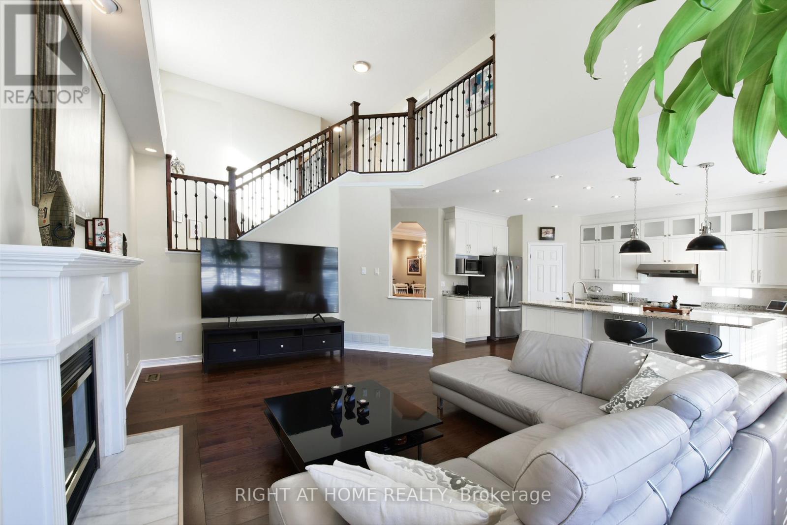 20 Evanshen Crescent, Ottawa, Ontario  K2K 2Z6 - Photo 19 - X12926314