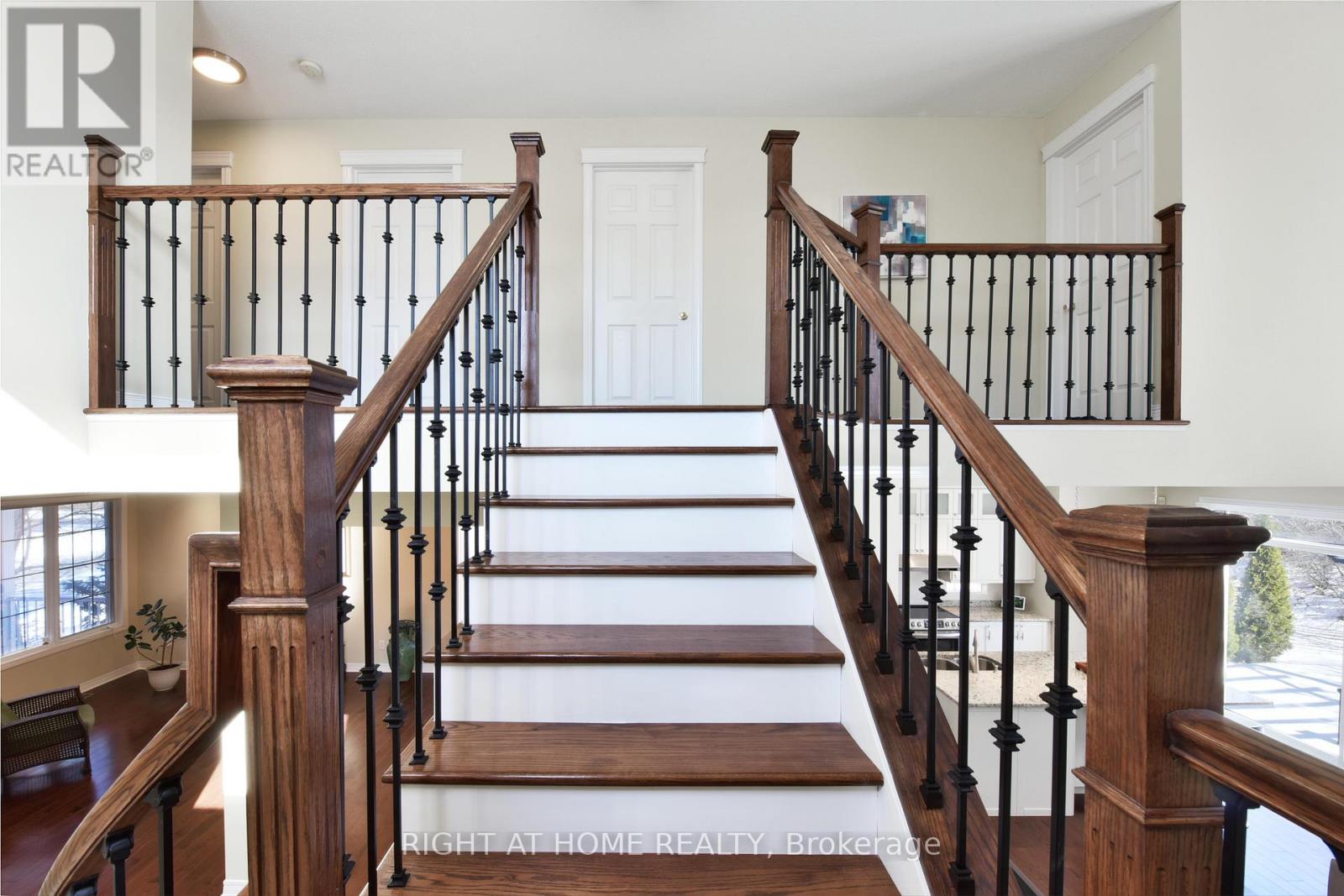 20 Evanshen Crescent, Ottawa, Ontario  K2K 2Z6 - Photo 25 - X12926314