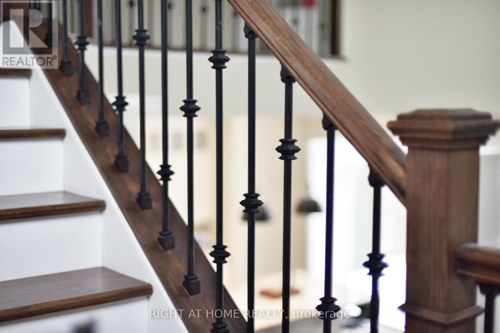 20 Evanshen Crescent, Ottawa, Ontario  K2K 2Z6 - Photo 27 - X12926314