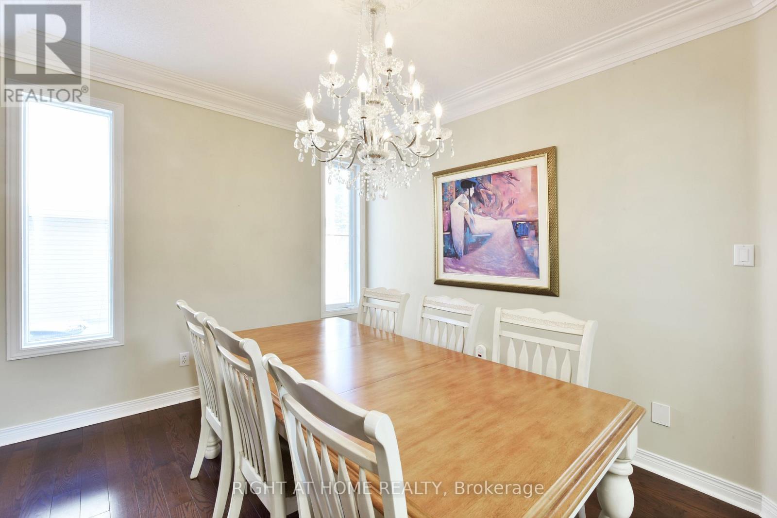 20 Evanshen Crescent, Ottawa, Ontario  K2K 2Z6 - Photo 7 - X12926314