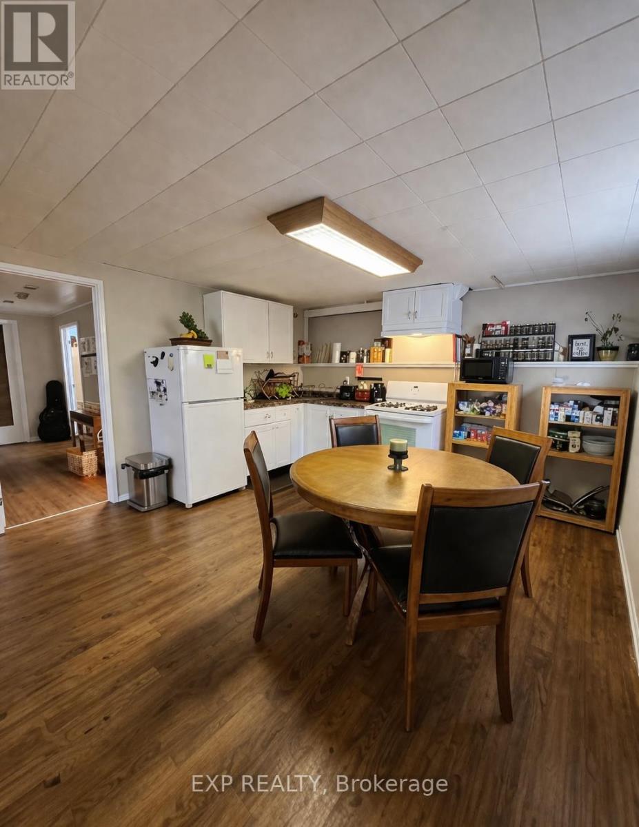 B - 898 Belvedere Avenue, Clarence-Rockland, Ontario  K4K 1H1 - Photo 3 - X12926316