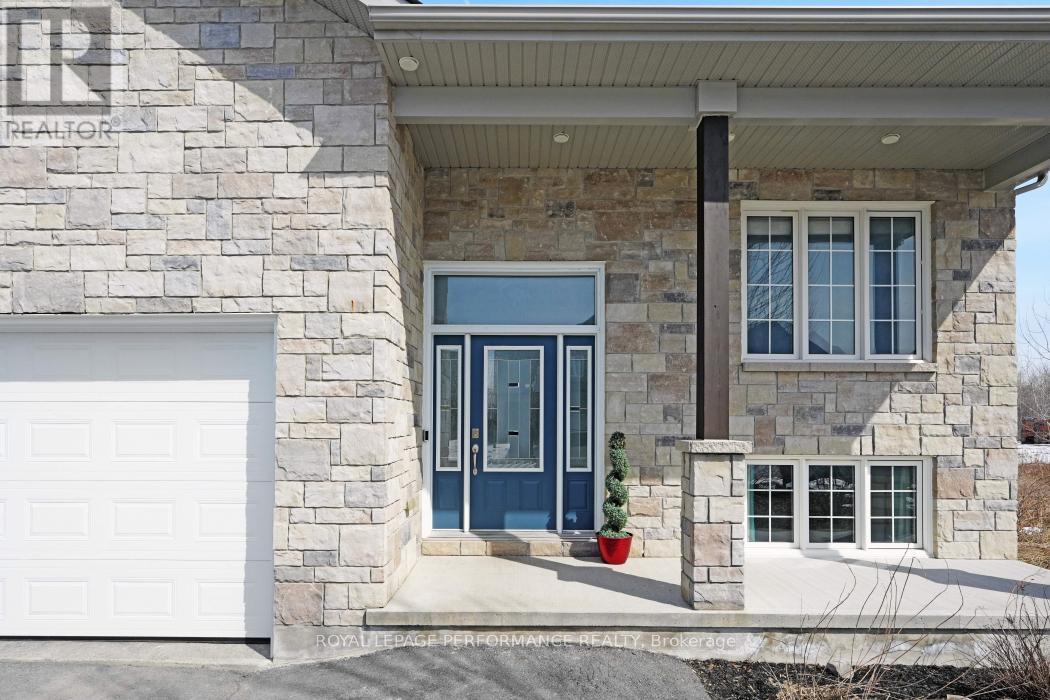 861 Oceane Street, The Nation, Ontario  K0A 2M0 - Photo 2 - X12926422