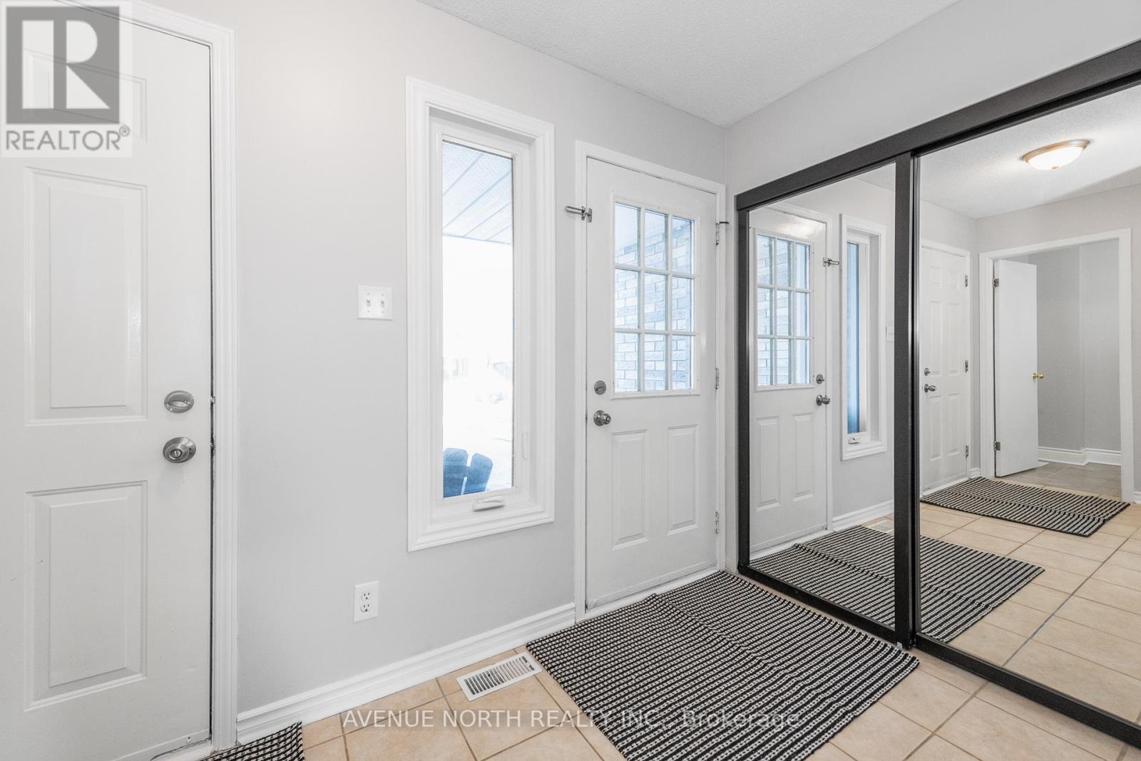 1121 Dianne Street, Clarence-Rockland, Ontario  K4K 1J6 - Photo 5 - X12926452