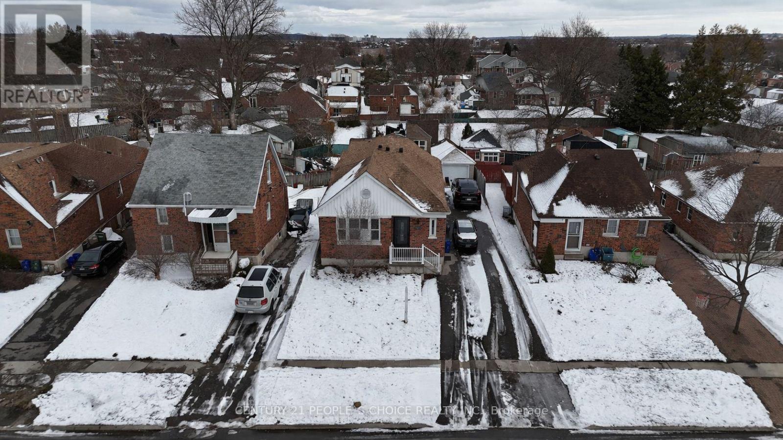 67 HIGHLAND AVENUE, Oshawa, Ontario