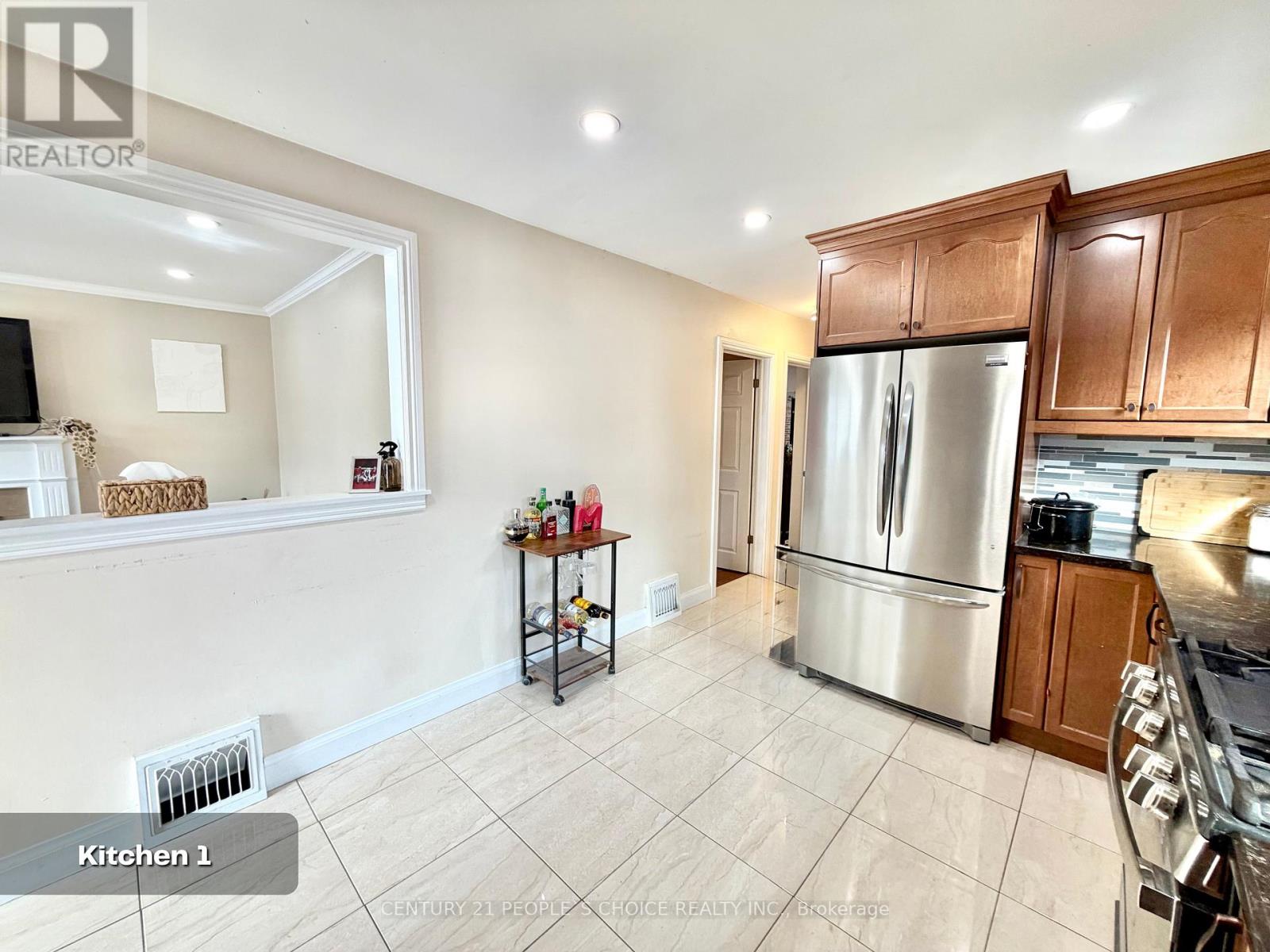 67 Highland Avenue, Oshawa (Central), Ontario  L1H 6A4 - Photo 11 - E12917104