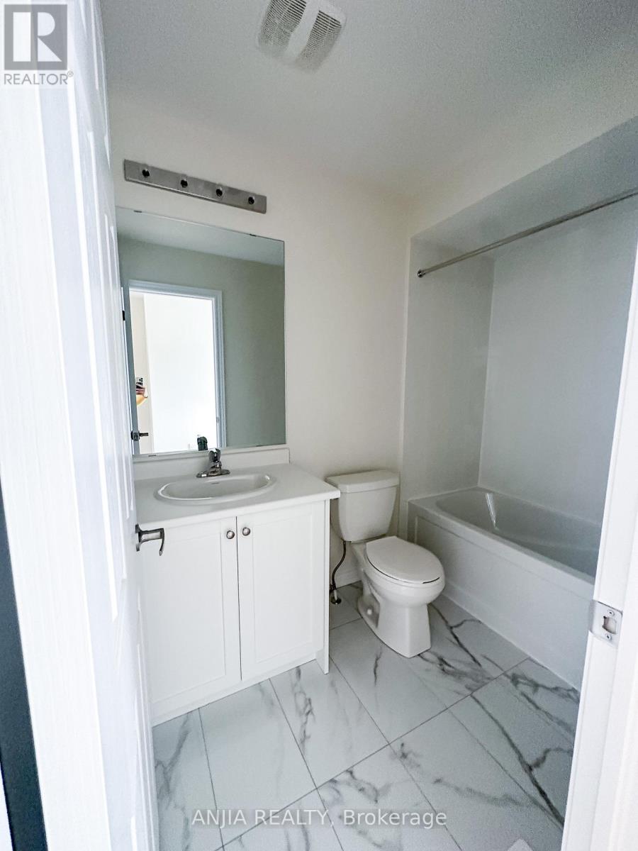 2876 Albatross Way, Pickering, Ontario  L0H 1J0 - Photo 12 - E12926214