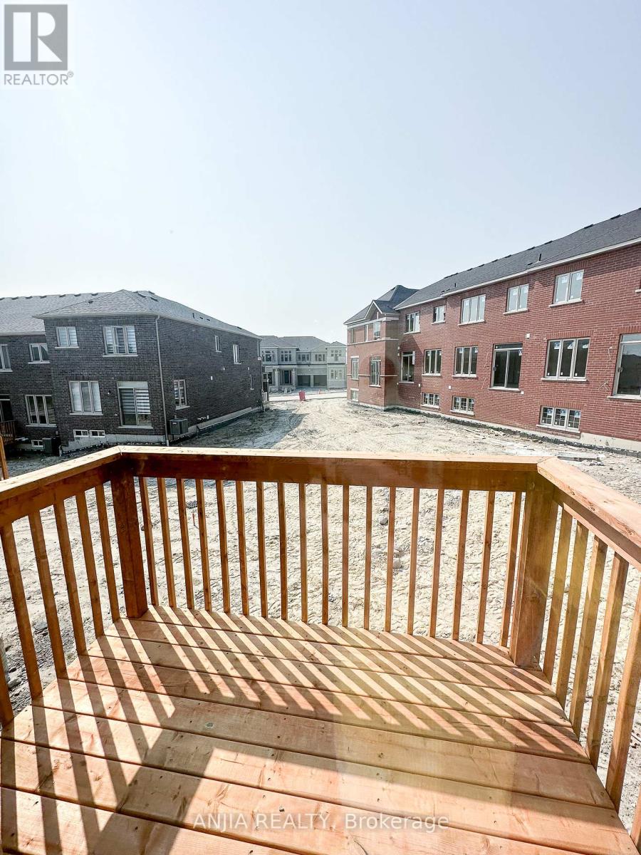 2876 Albatross Way, Pickering, Ontario  L0H 1J0 - Photo 7 - E12926214