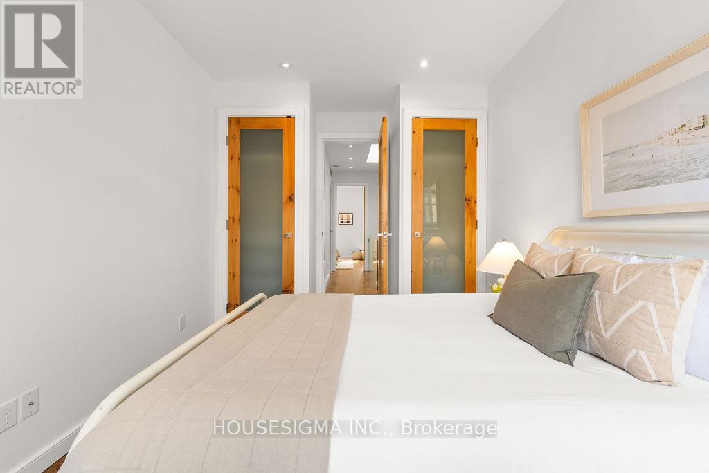 42 Allen Avenue, Toronto, Ontario  M4M 1T4 - Photo 25 - E12926242