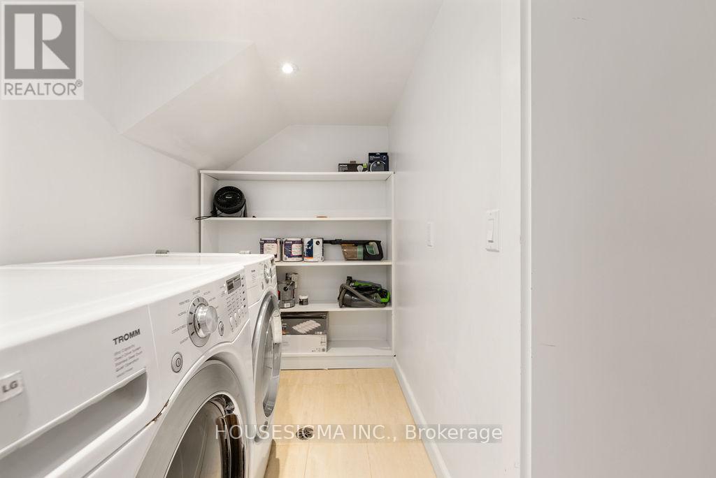 42 Allen Avenue, Toronto, Ontario  M4M 1T4 - Photo 39 - E12926242