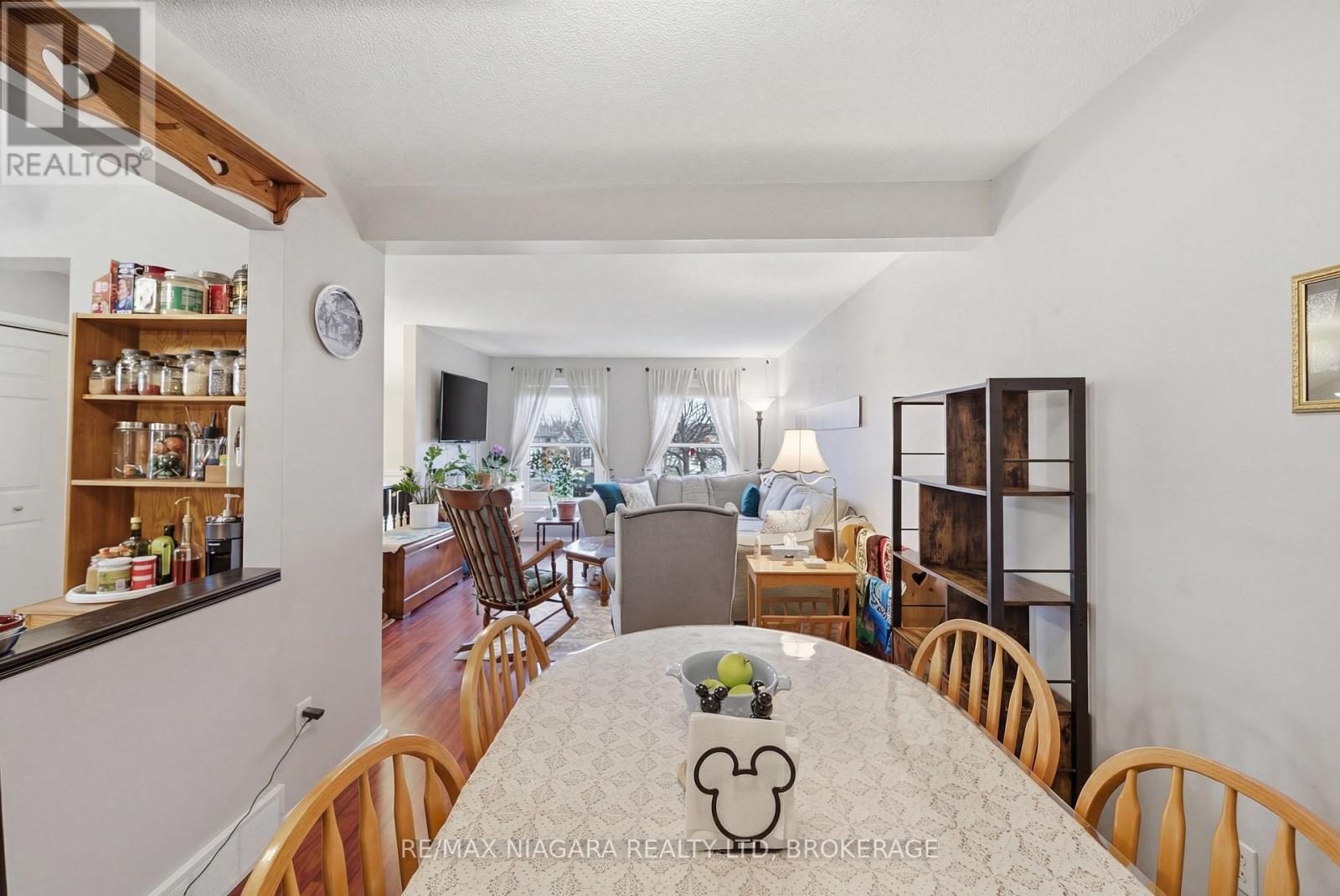 9 Joshua Court, Welland, Ontario  L3C 7E3 - Photo 10 - X12926296