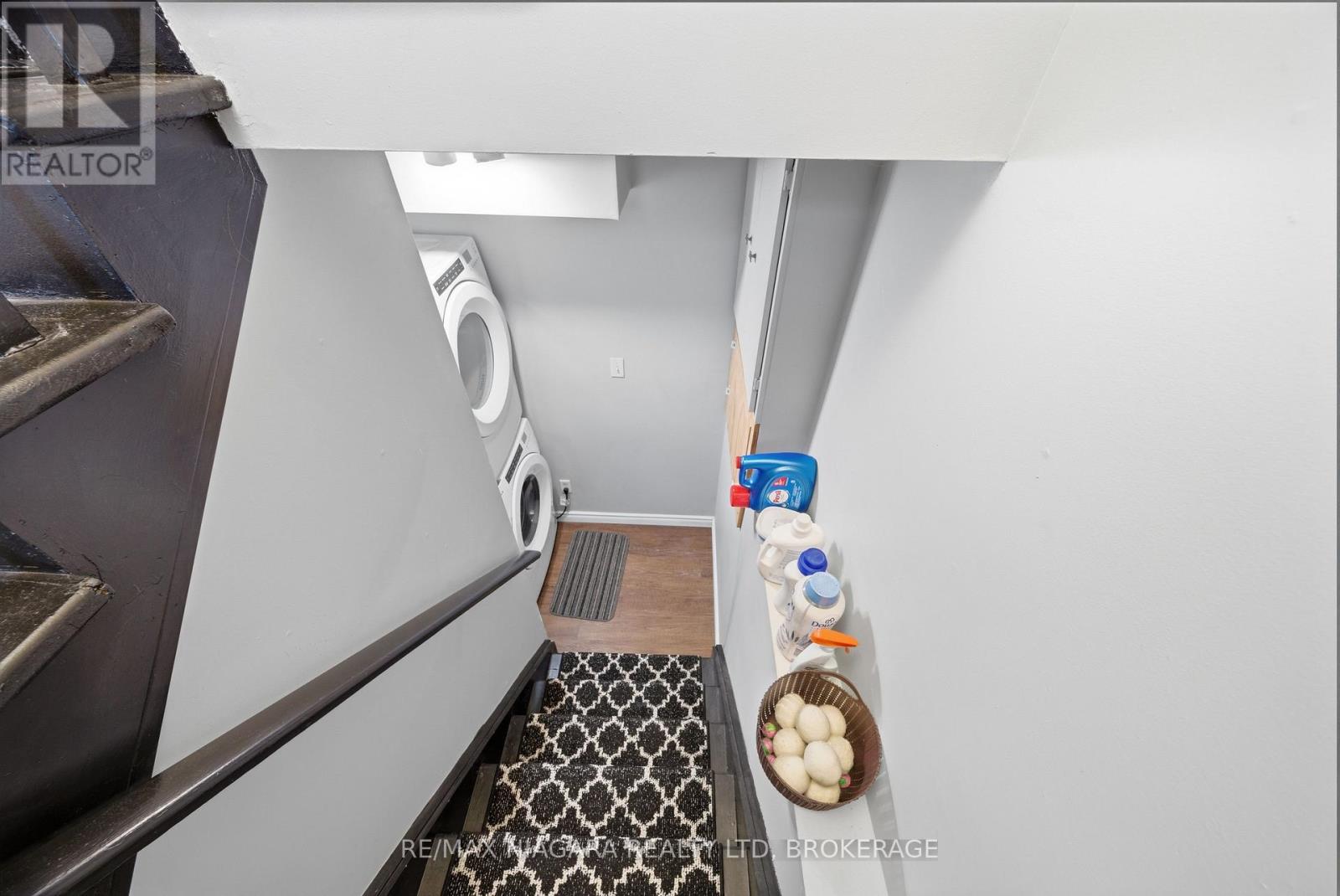 9 Joshua Court, Welland, Ontario  L3C 7E3 - Photo 16 - X12926296