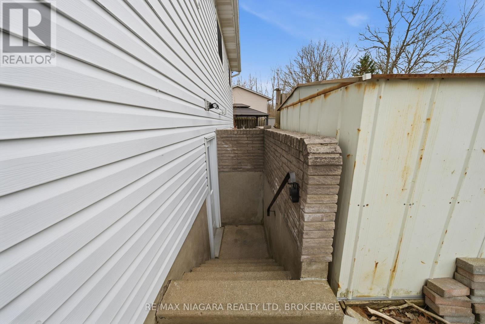 9 Joshua Court, Welland, Ontario  L3C 7E3 - Photo 17 - X12926296