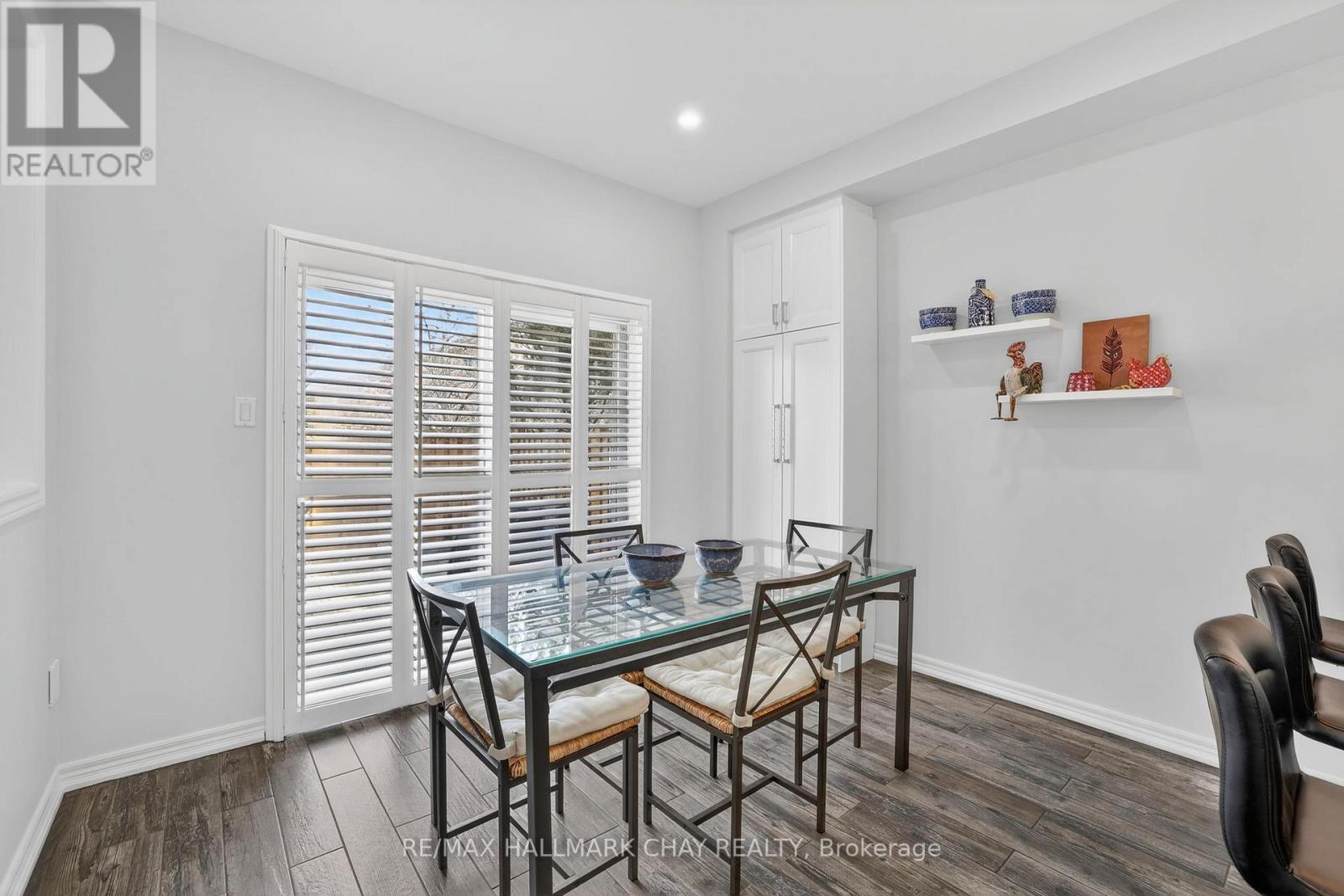 110 Birkshire Drive, Aurora, Ontario  L4G 7R6 - Photo 11 - N12926260