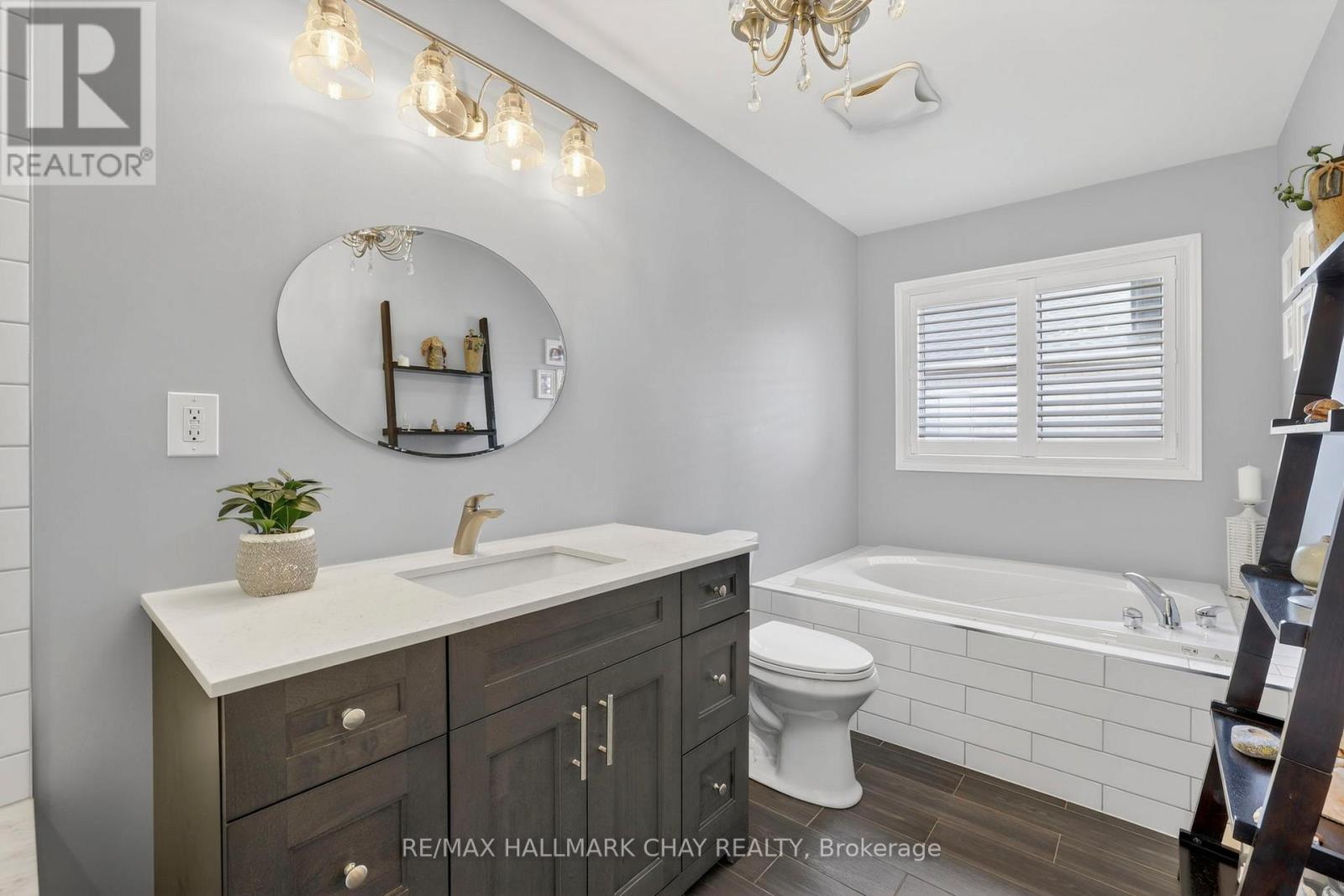 110 Birkshire Drive, Aurora, Ontario  L4G 7R6 - Photo 24 - N12926260