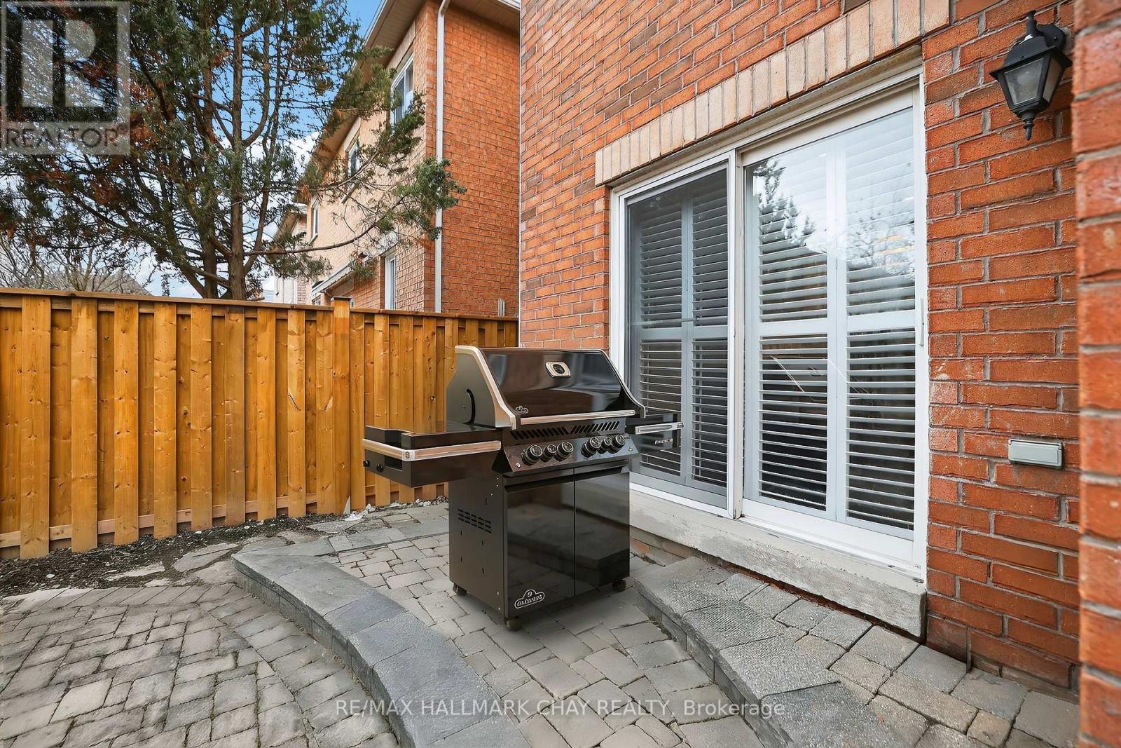 110 Birkshire Drive, Aurora, Ontario  L4G 7R6 - Photo 38 - N12926260