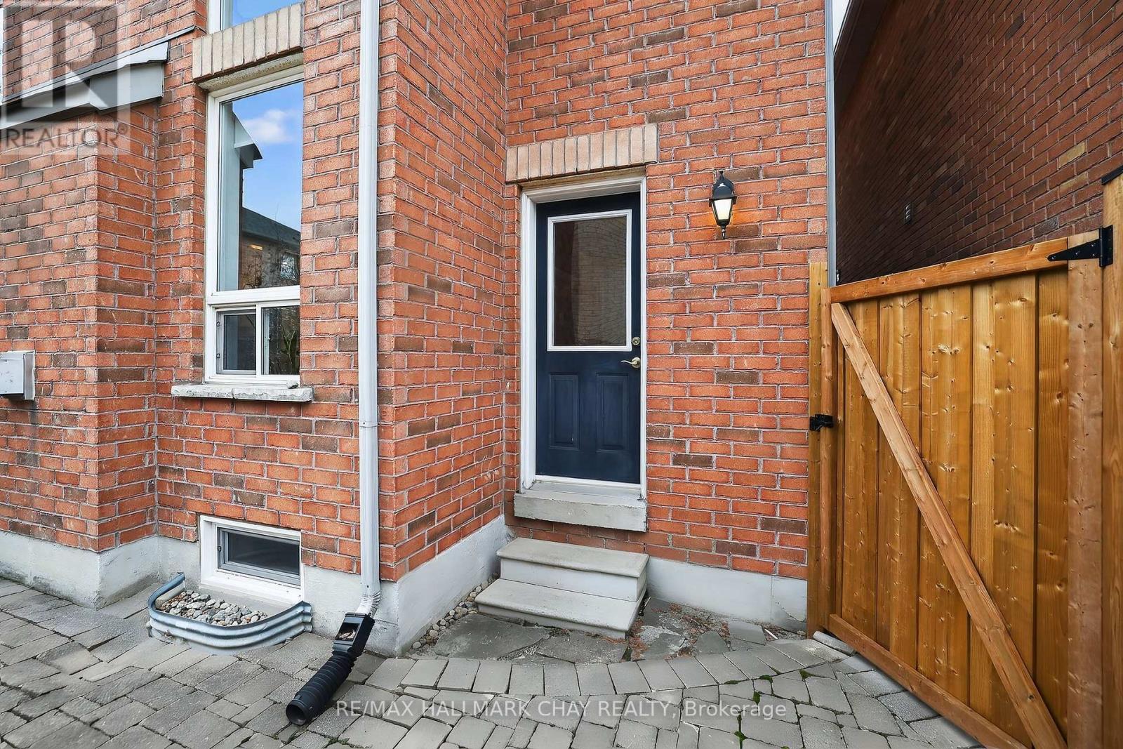 110 Birkshire Drive, Aurora, Ontario  L4G 7R6 - Photo 42 - N12926260