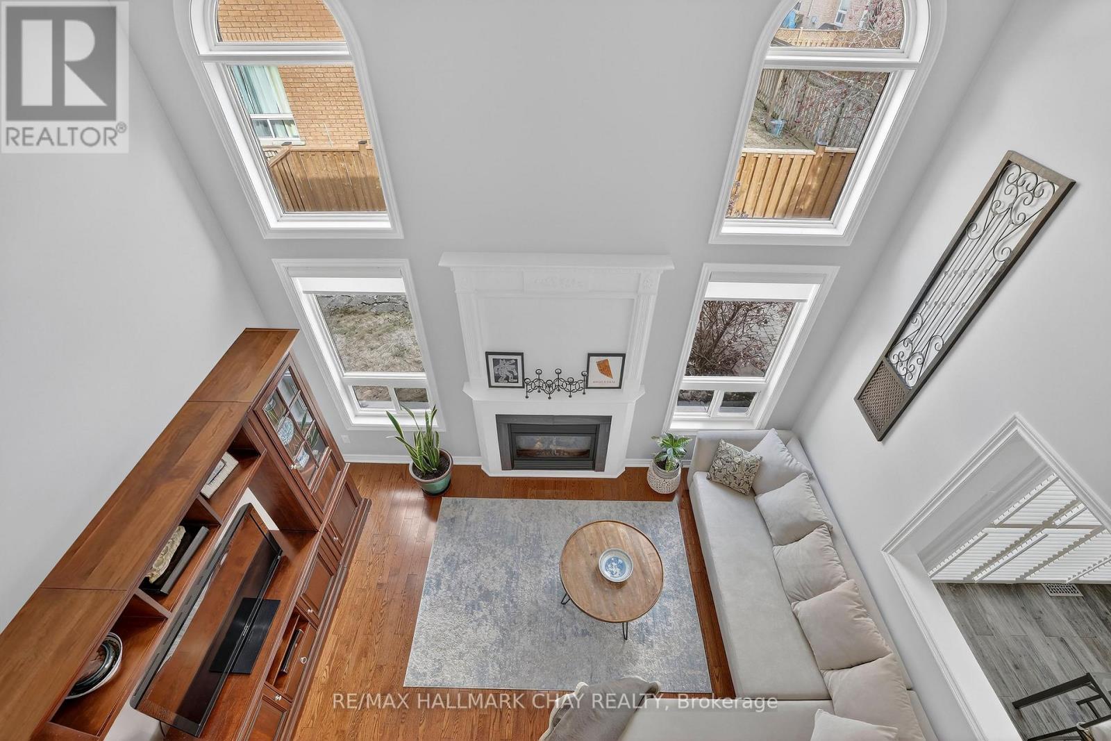 110 Birkshire Drive, Aurora, Ontario  L4G 7R6 - Photo 5 - N12926260