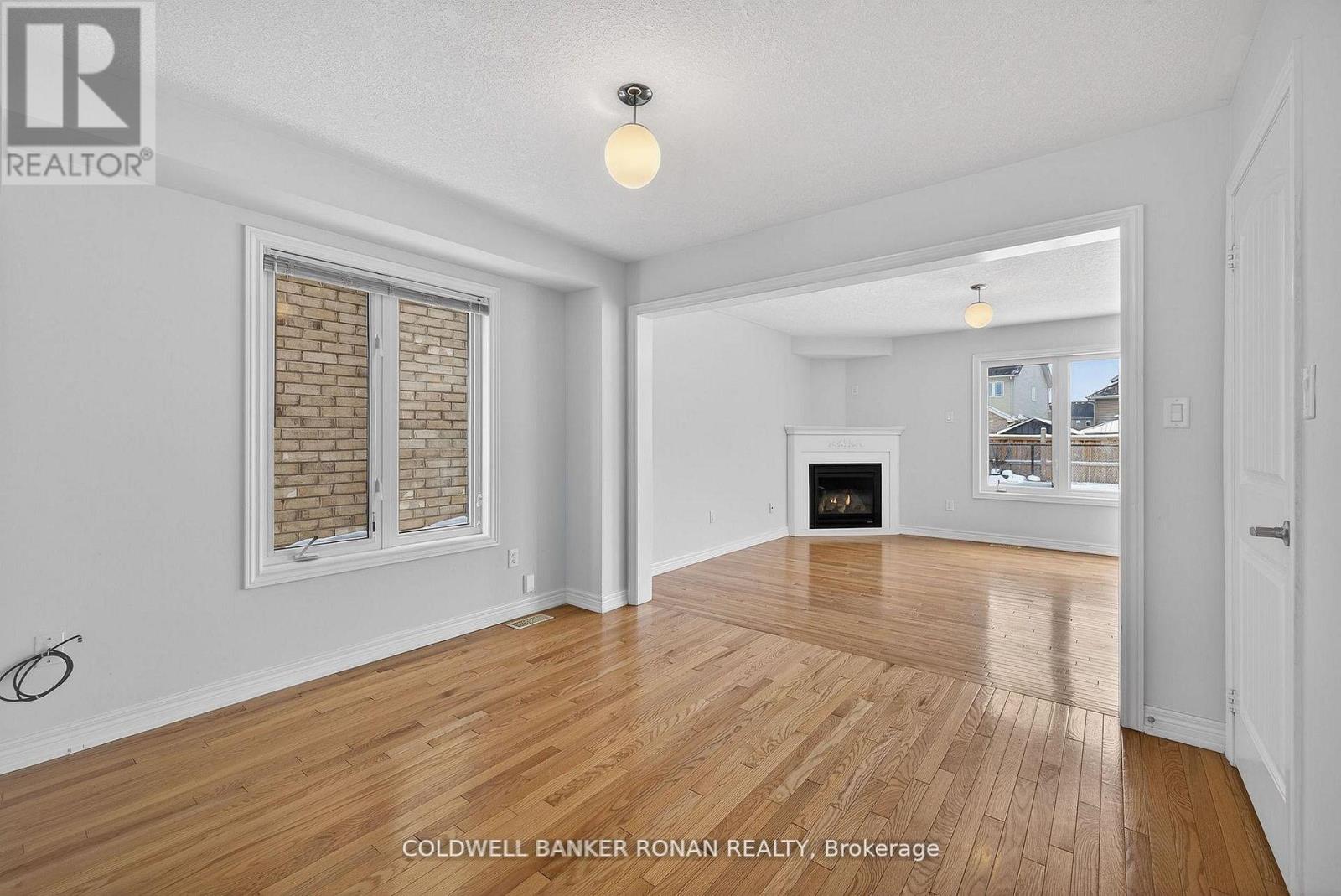 83 Swenson Street, New Tecumseth, Ontario  L9R 0K3 - Photo 10 - N12926264