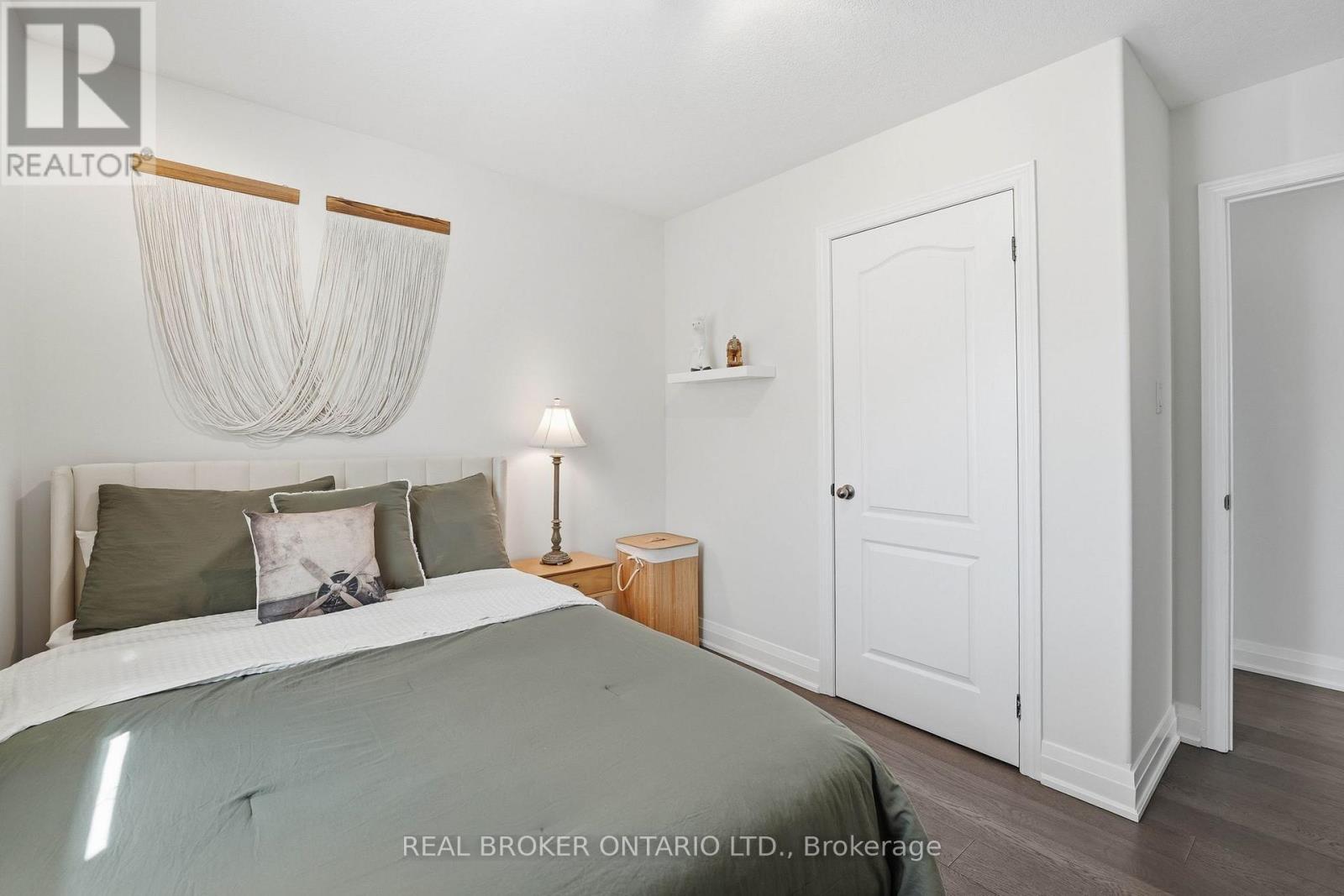 55 Christina Crescent, Bradford West Gwillimbury (Bradford), Ontario  L3Z 0B1 - Photo 21 - N12926286