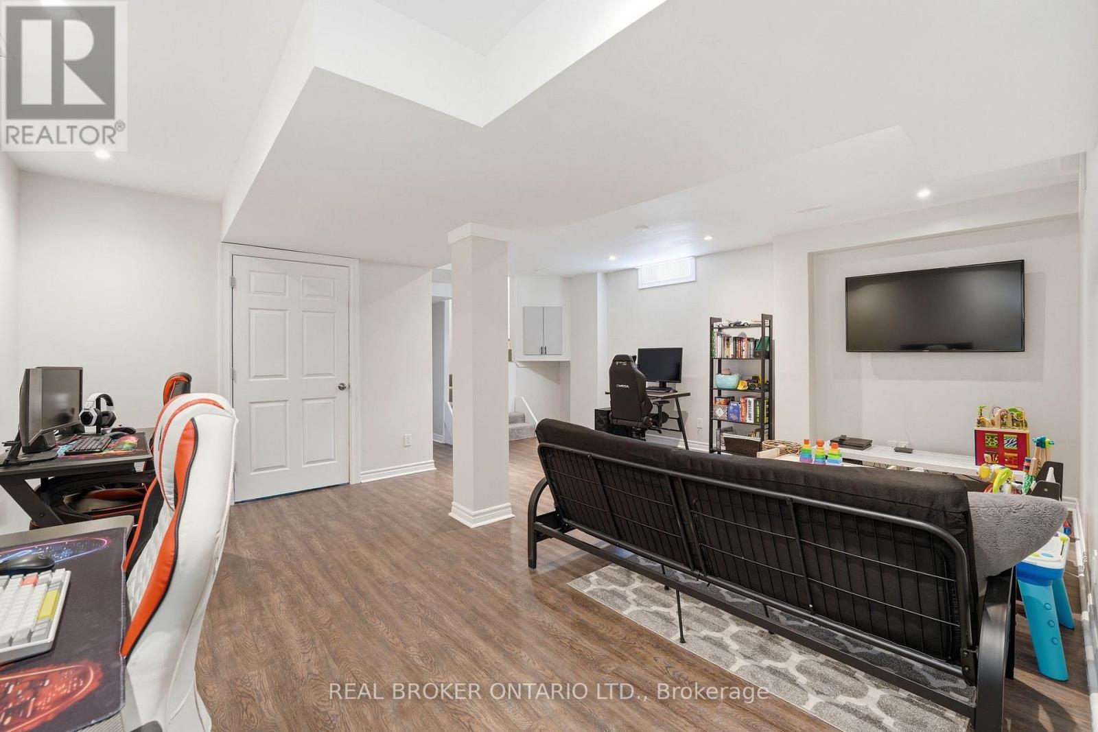 55 Christina Crescent, Bradford West Gwillimbury (Bradford), Ontario  L3Z 0B1 - Photo 27 - N12926286