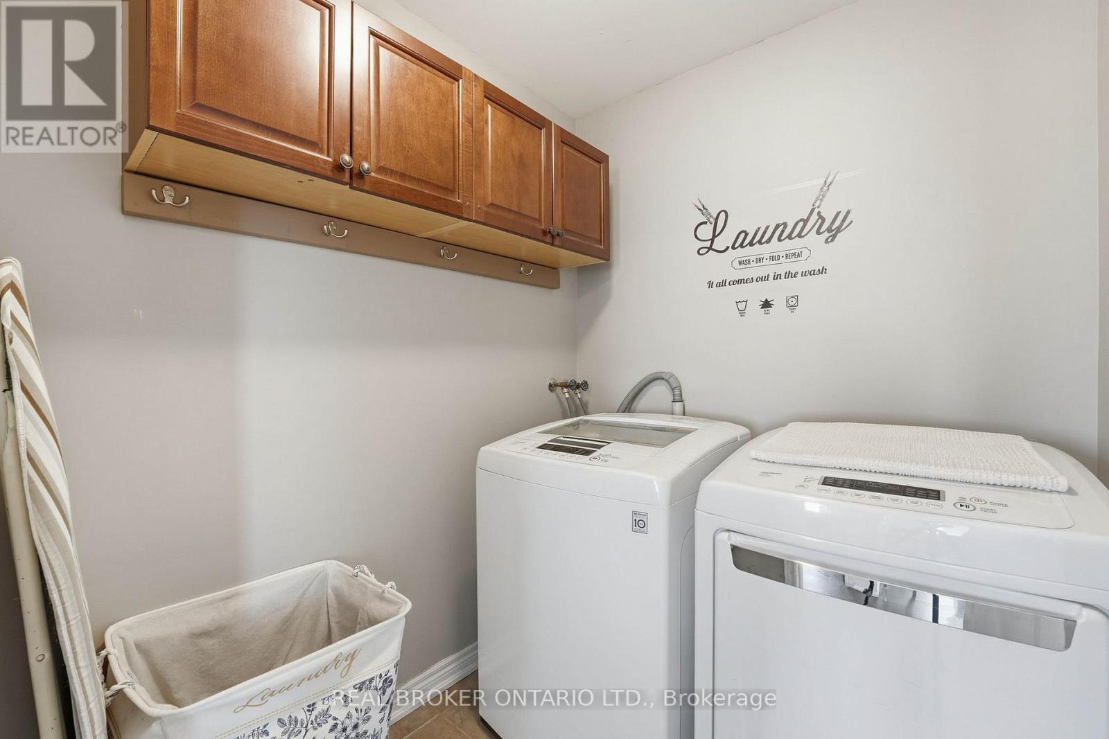 55 Christina Crescent, Bradford West Gwillimbury (Bradford), Ontario  L3Z 0B1 - Photo 29 - N12926286