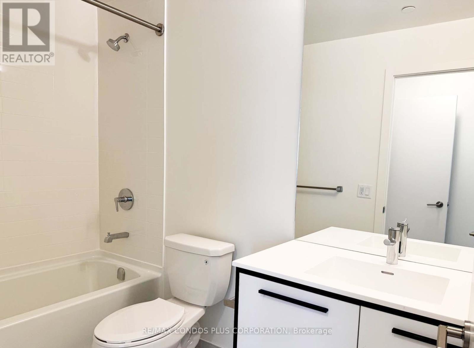 1302 - 185 Deerfield Road, Newmarket (Central Newmarket), Ontario  L3Y 0G7 - Photo 7 - N12926328