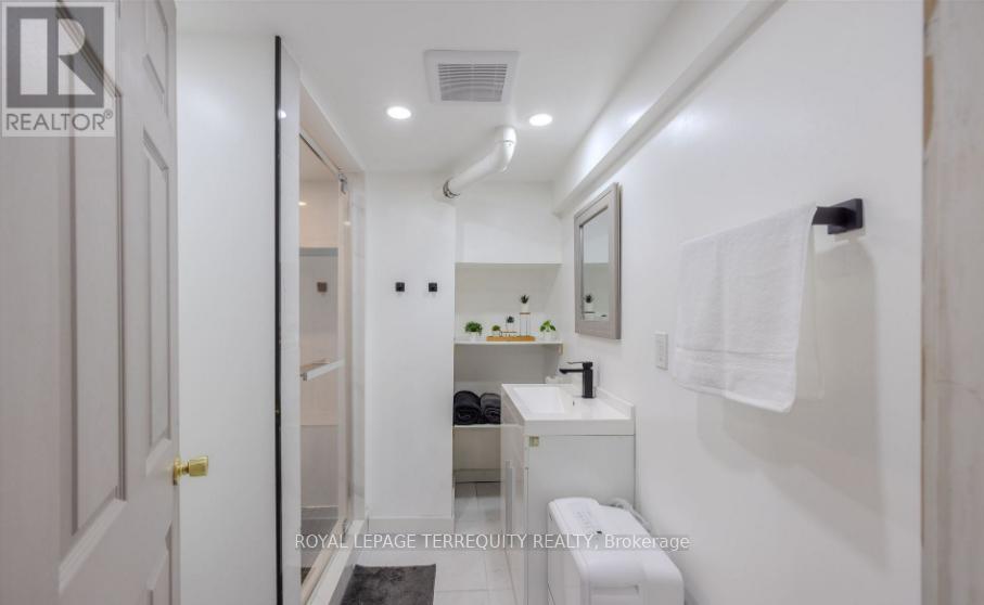 25 Bailey Crescent, Aurora, Ontario  L4G 2B2 - Photo 28 - N12926384