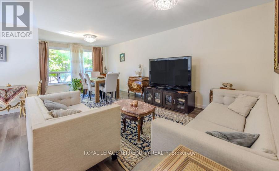 25 Bailey Crescent, Aurora, Ontario  L4G 2B2 - Photo 6 - N12926384