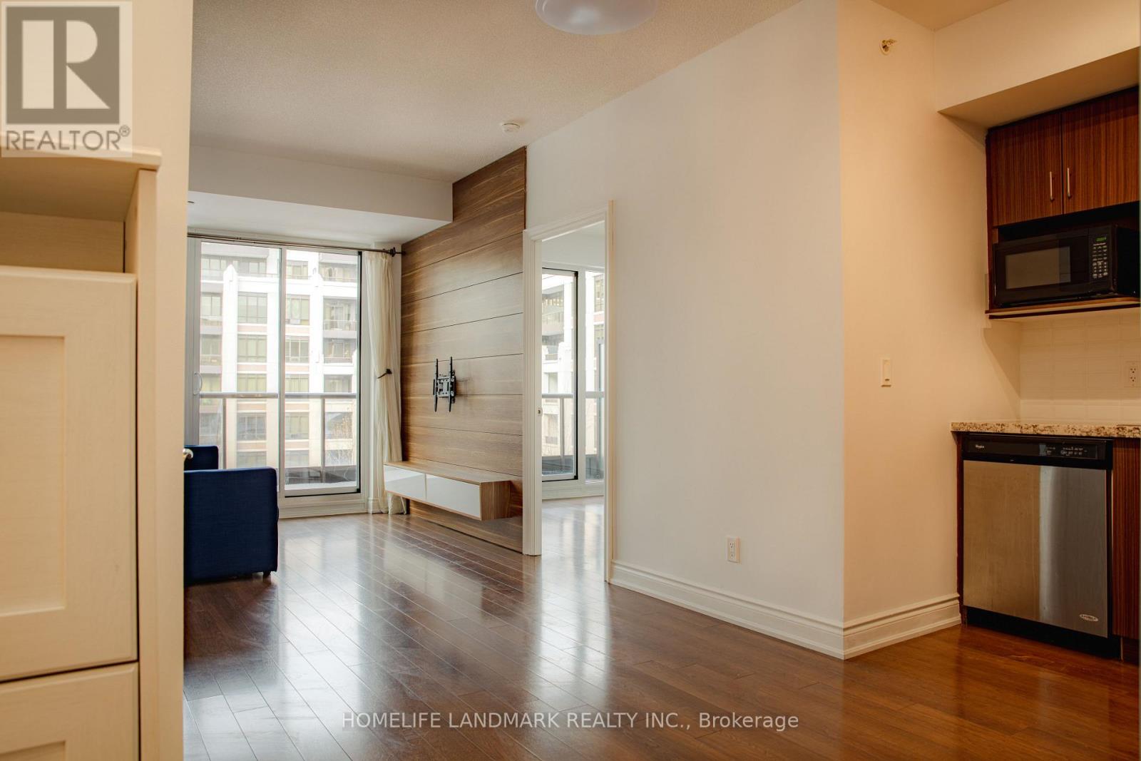 716 - 38 Cedarland Drive, Markham (Unionville), Ontario  L6G 0G7 - Photo 3 - N12926444