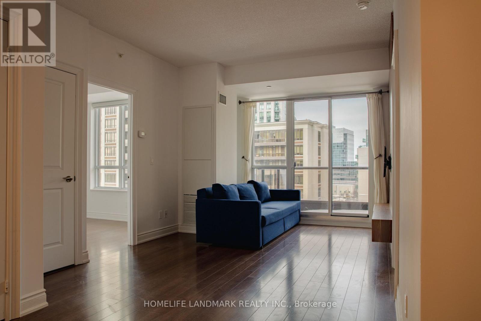 716 - 38 Cedarland Drive, Markham (Unionville), Ontario  L6G 0G7 - Photo 4 - N12926444