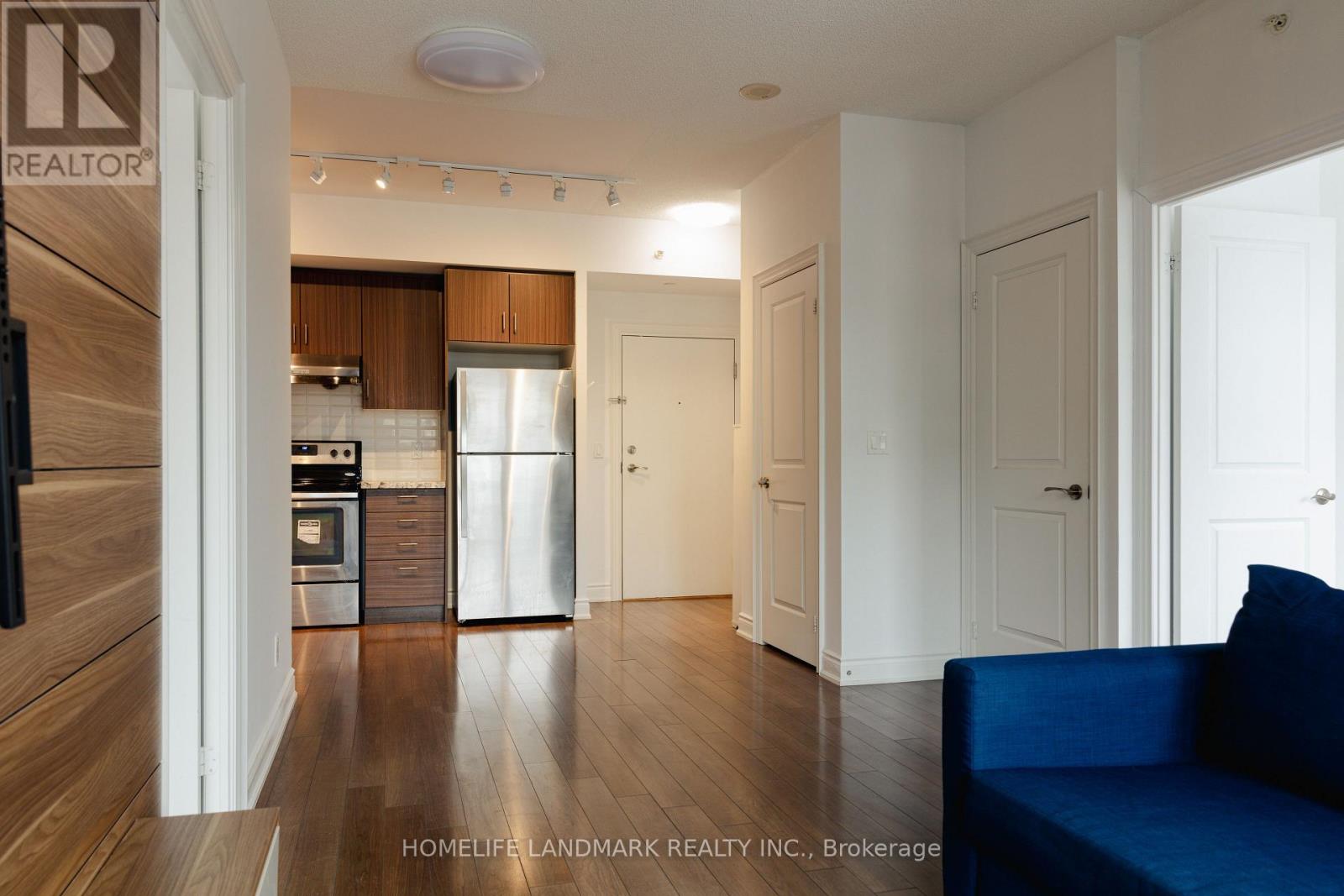 716 - 38 Cedarland Drive, Markham (Unionville), Ontario  L6G 0G7 - Photo 5 - N12926444