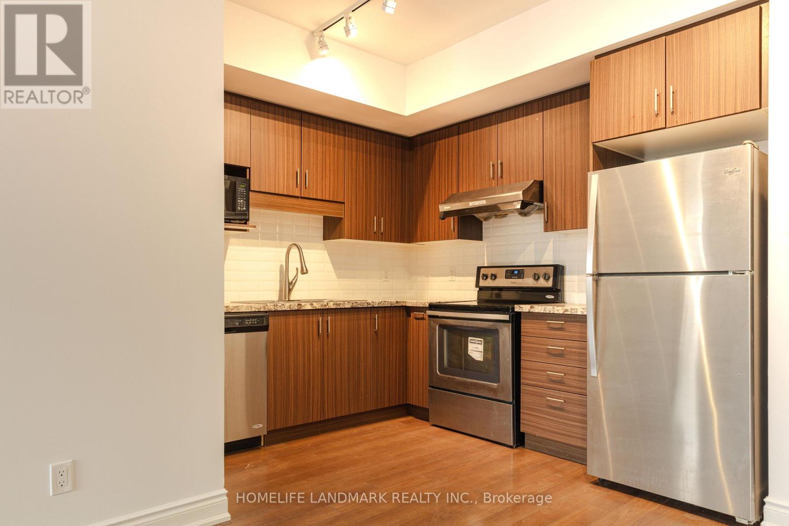 716 - 38 Cedarland Drive, Markham (Unionville), Ontario  L6G 0G7 - Photo 7 - N12926444