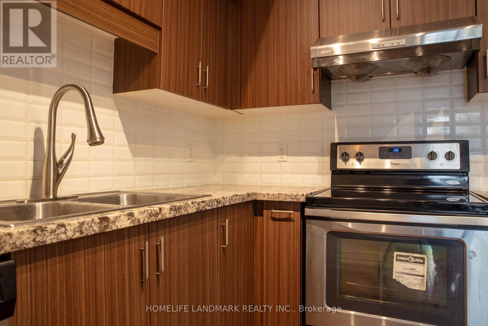 716 - 38 Cedarland Drive, Markham (Unionville), Ontario  L6G 0G7 - Photo 9 - N12926444