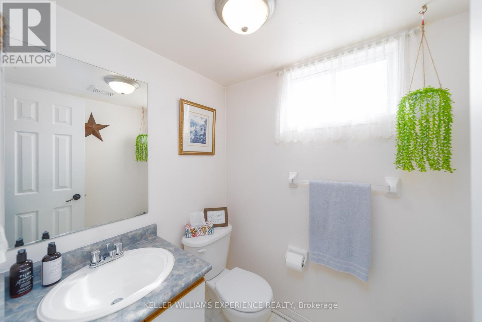 48 Basswood Drive, Barrie (Holly), Ontario  L4N 9P2 - Photo 12 - S12926348