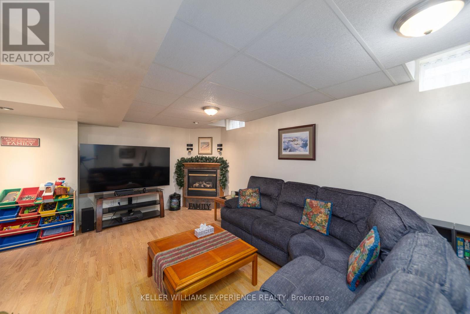 48 Basswood Drive, Barrie (Holly), Ontario  L4N 9P2 - Photo 15 - S12926348