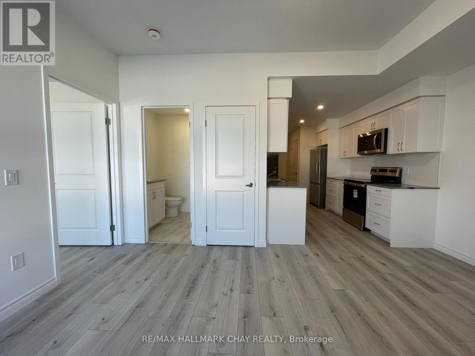 709 - 30 Hanmer Street W, Barrie (West Bayfield), Ontario  L4N 0J8 - Photo 14 - S12926356