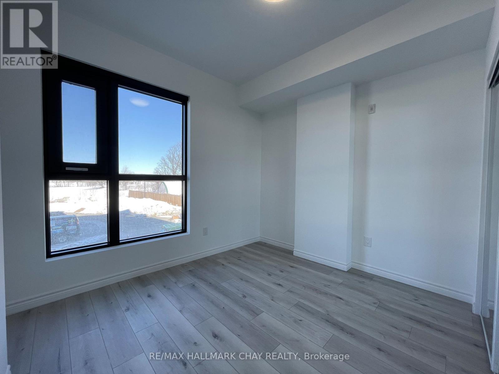 709 - 30 Hanmer Street W, Barrie (West Bayfield), Ontario  L4N 0J8 - Photo 18 - S12926356