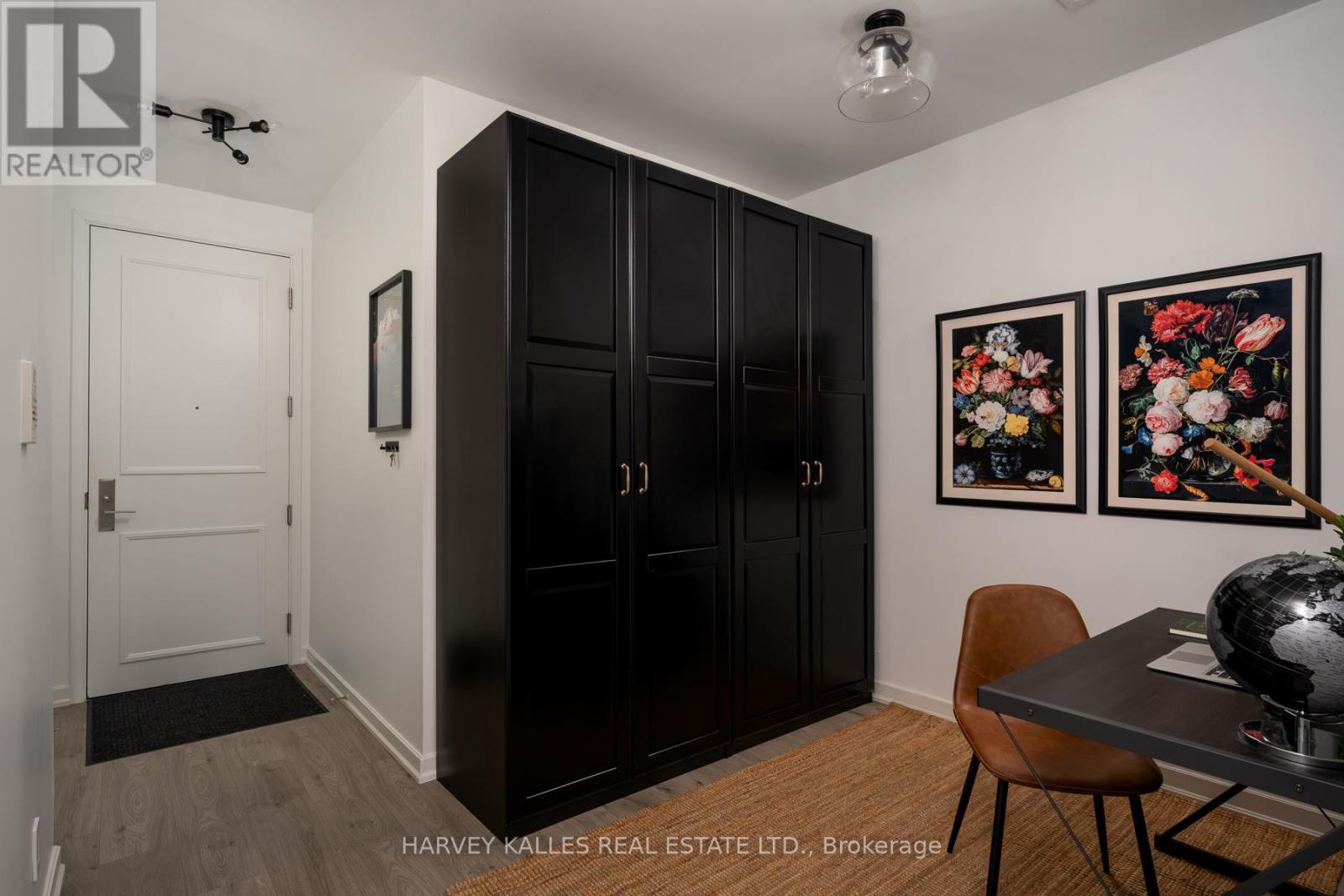 317 - 380 Macpherson Avenue, Toronto, Ontario  M4V 3E3 - Photo 5 - C12926206