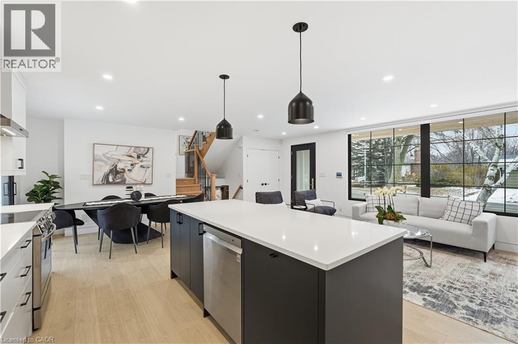 5135 Mulberry Drive, Burlington, Ontario  L7N 1V7 - Photo 8 - 40815487