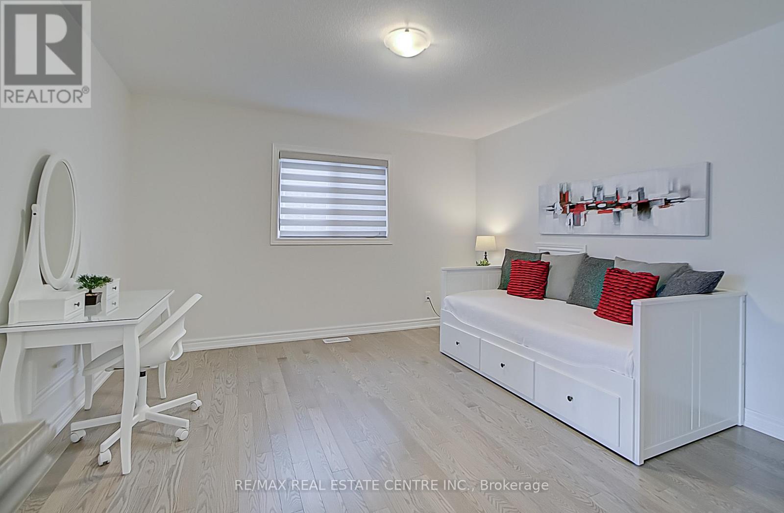 4 Clermiston Crescent, Brampton (Sandringham-Wellington), Ontario  L6R 3W9 - Photo 30 - W12926254