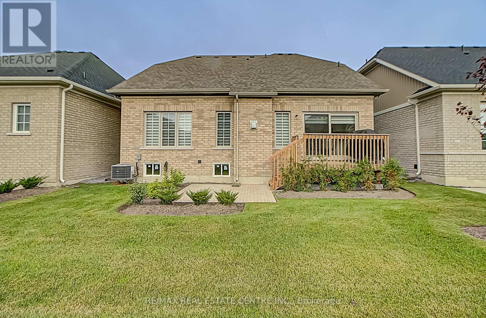 4 Clermiston Crescent, Brampton (Sandringham-Wellington), Ontario  L6R 3W9 - Photo 36 - W12926254