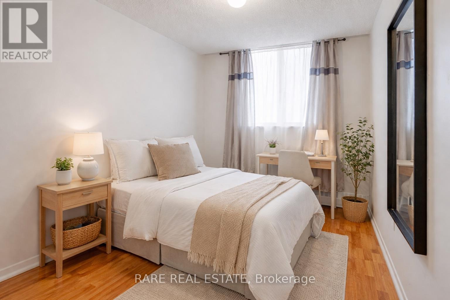 1210 - 50 Lotherton Pathway, Toronto (Yorkdale-Glen Park), Ontario  M6B 2G7 - Photo 4 - W12926256