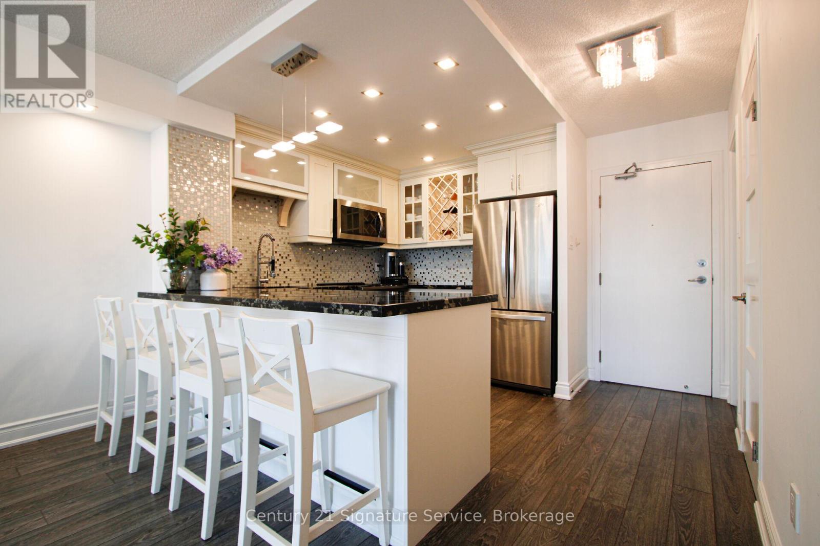 510 - 75 KING STREET E, Mississauga, Ontario