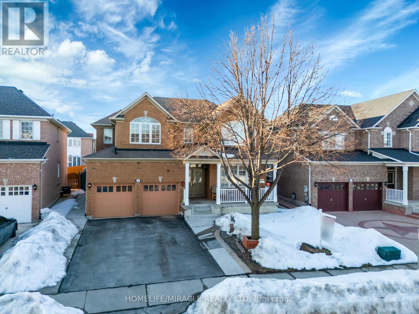 28 Latania Boulevard, Brampton, Ontario  L6P 1S9 - Photo 4 - W12926290